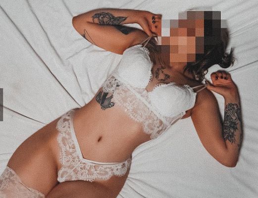 Диана, 30 лет — минет в машине