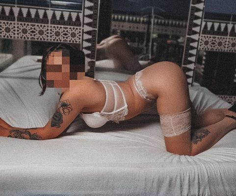 Грудастая куртизанка в Питере