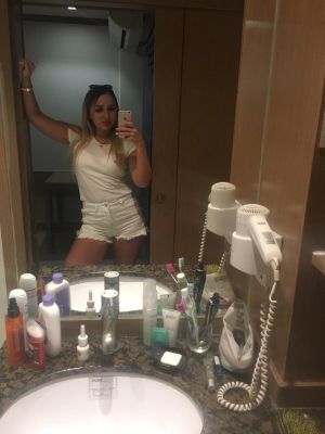 Анита — шлюха за деньги, незабываемый мужской досуг в Питере