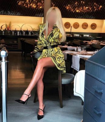 Алина — рабыня в Питере