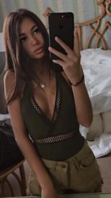 Вызвать проститутку на дом в Питере (Катя, от 6000 руб. в час)