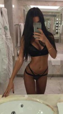 Катя - секс с развратной моделью в Питере