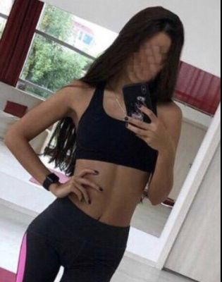 Заказать шлюху на дом в Питере (Ксения, рост: 150, вес: 41)