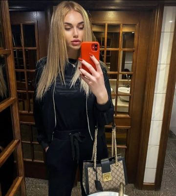 Рита, тел. 8 921 092-23-02 — шлюха по вызову