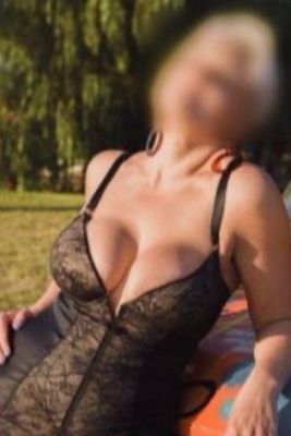 Мила — индивидуалка БДСМ, 21 лет