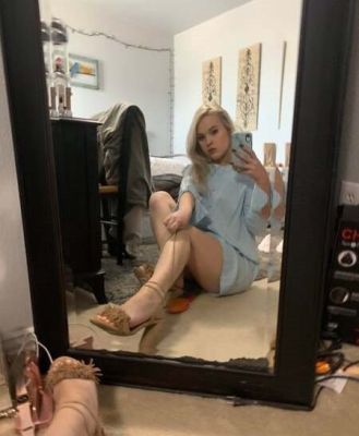 Новая проститутка Карина, рост: 176, вес: 75